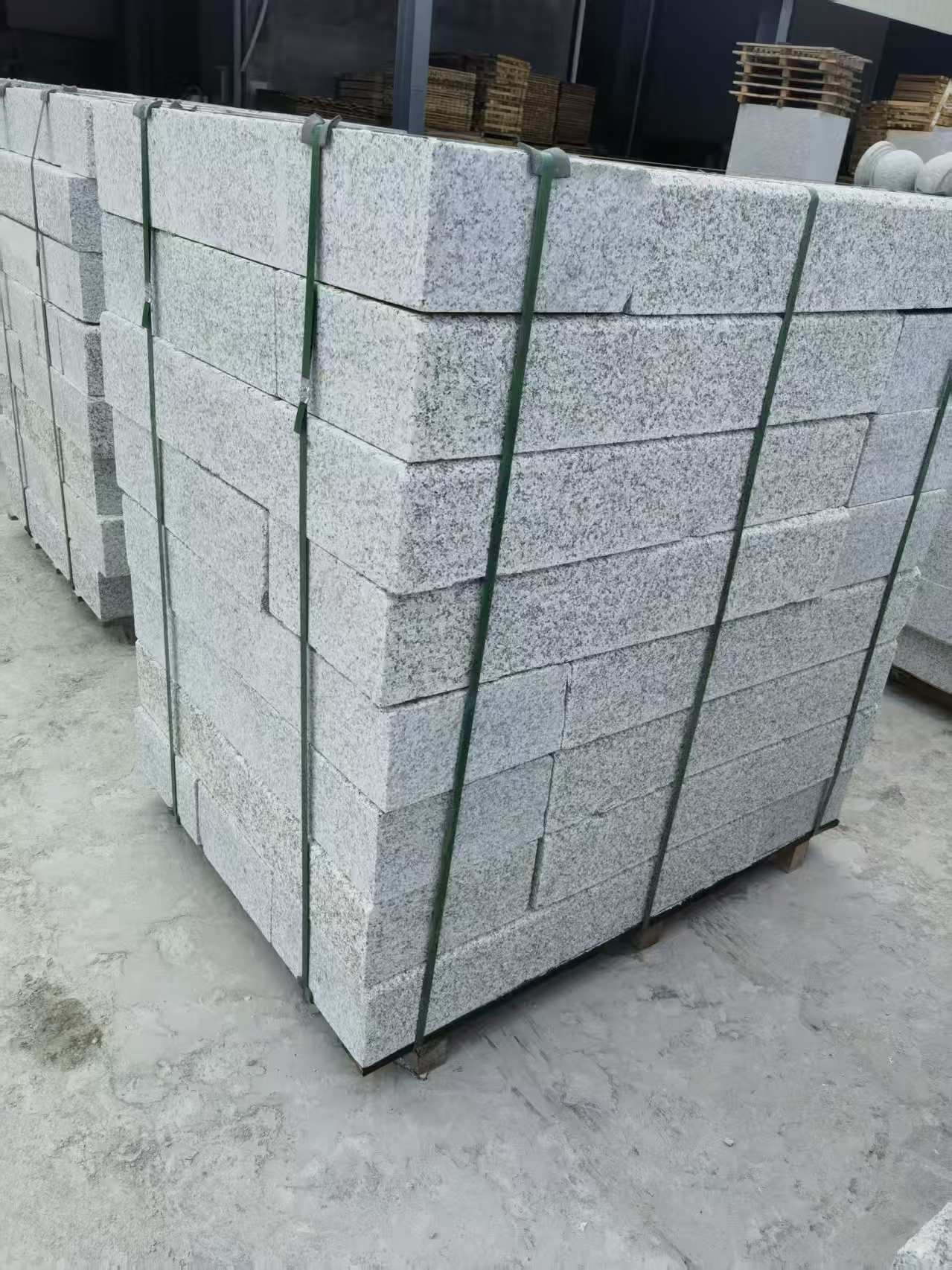 吉安 芙蓉白火烧两面路沿石