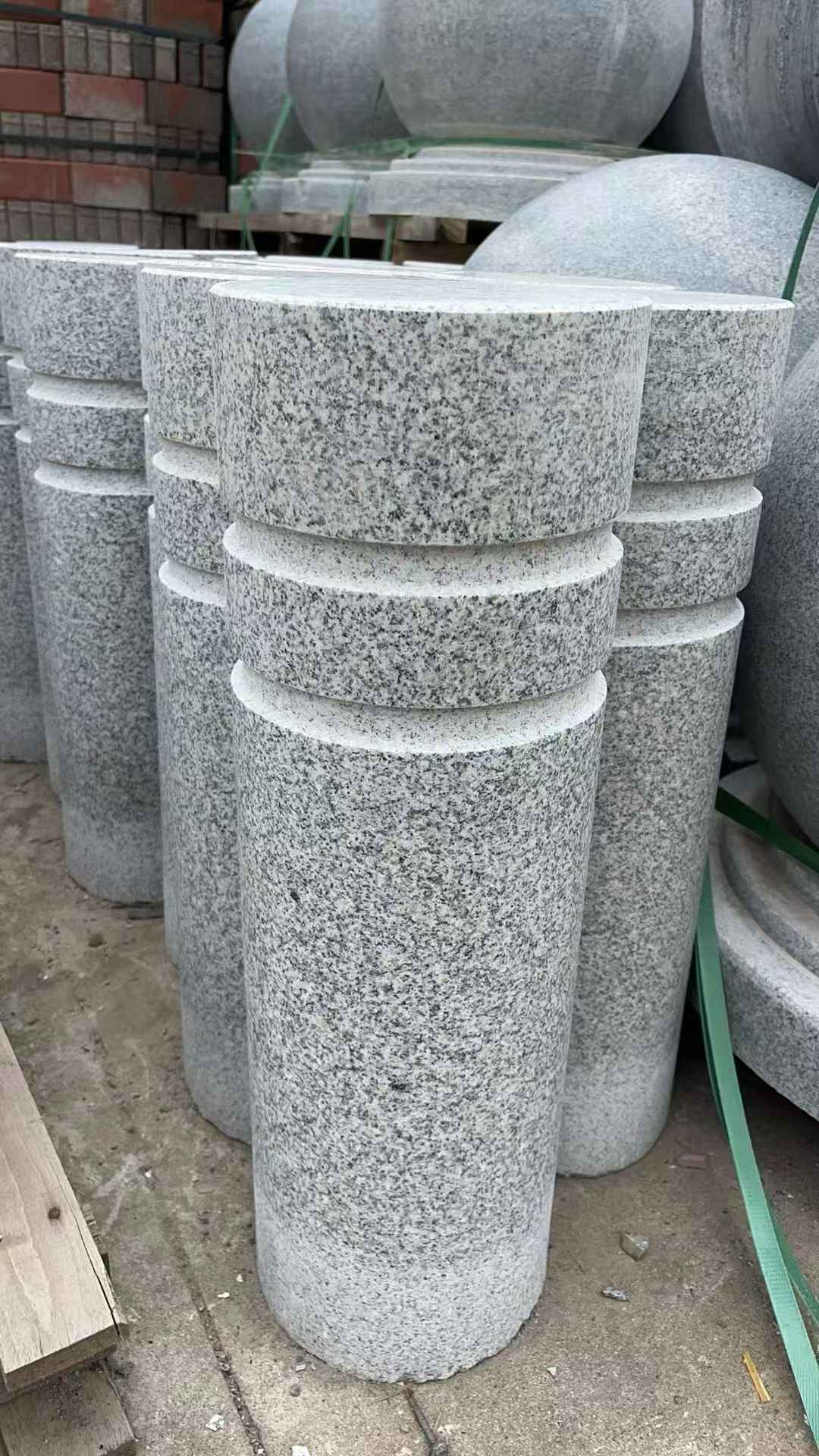 吉安 芝麻白花岗岩挡车柱、隔离柱多少钱