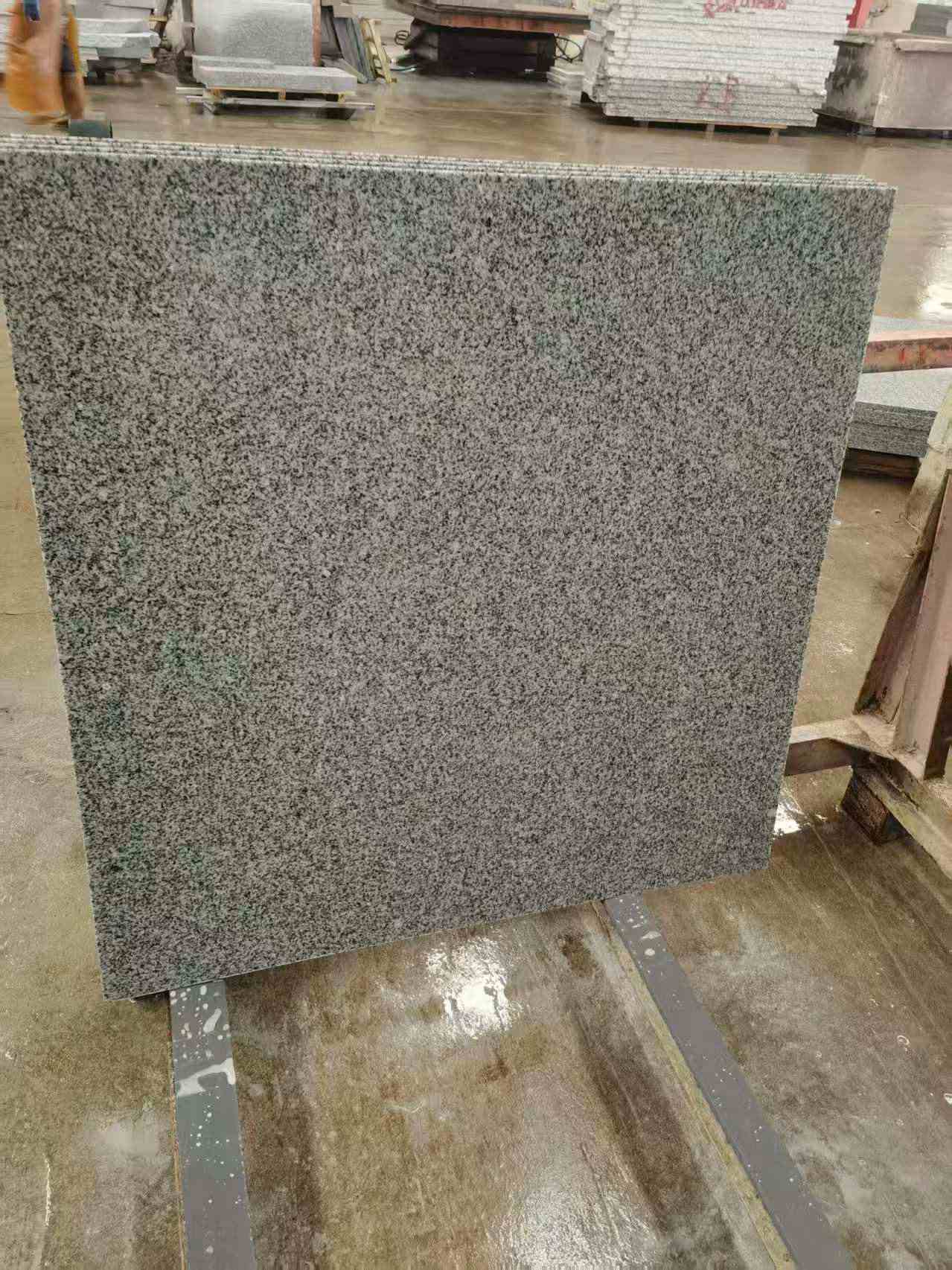 吉安 芝麻白光面900*900，高地铁标准