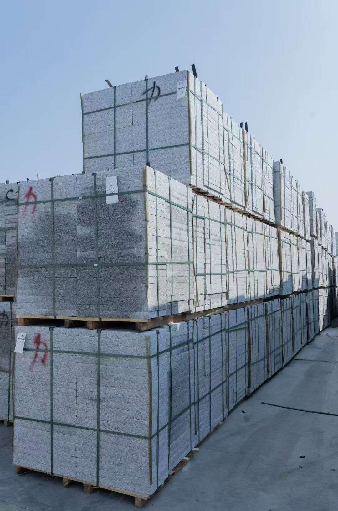 吉安 芙蓉白、大花白、小白花荔枝面成品地铺石