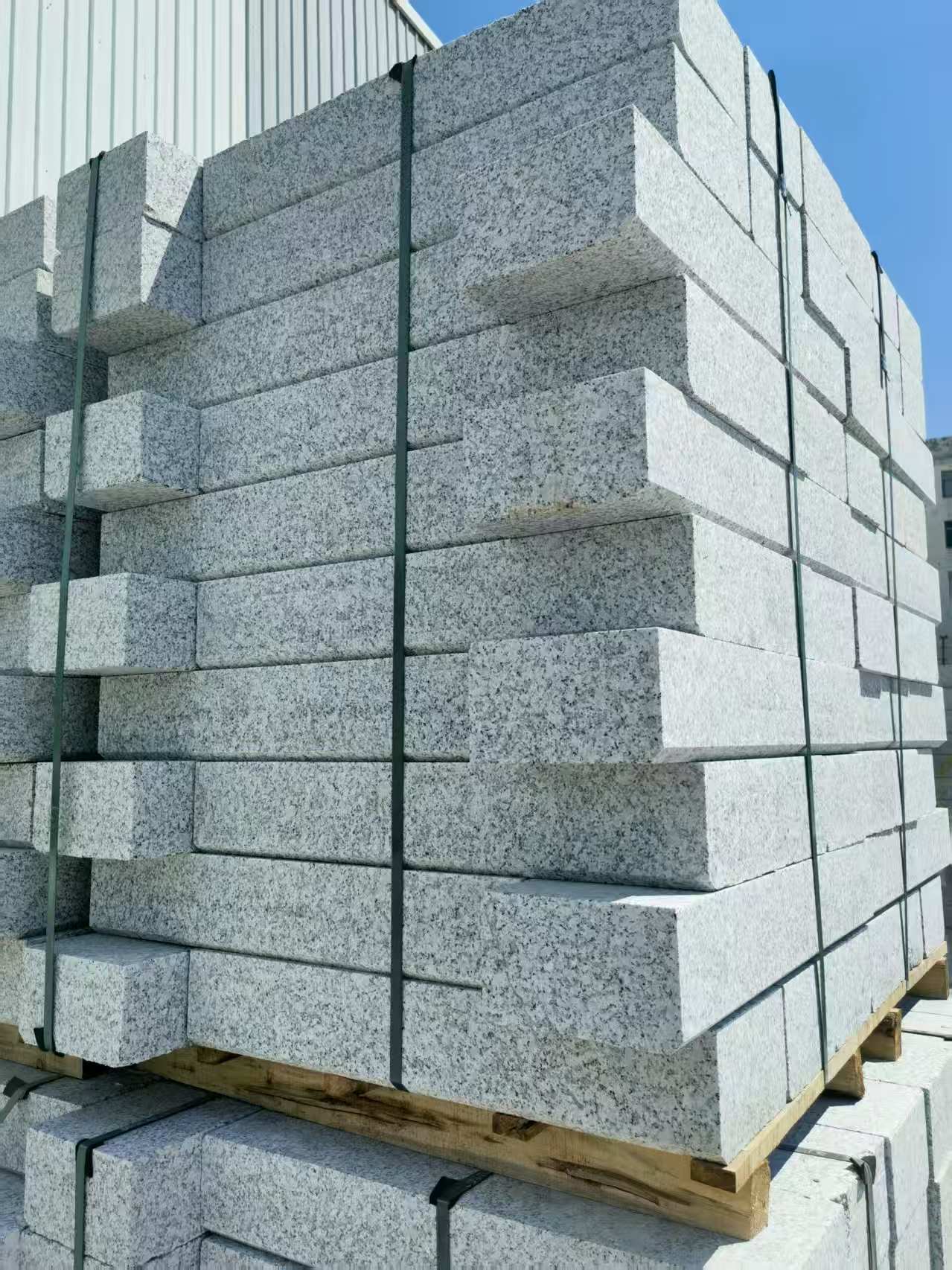 吉安 路沿石颜色均匀、尺寸标准