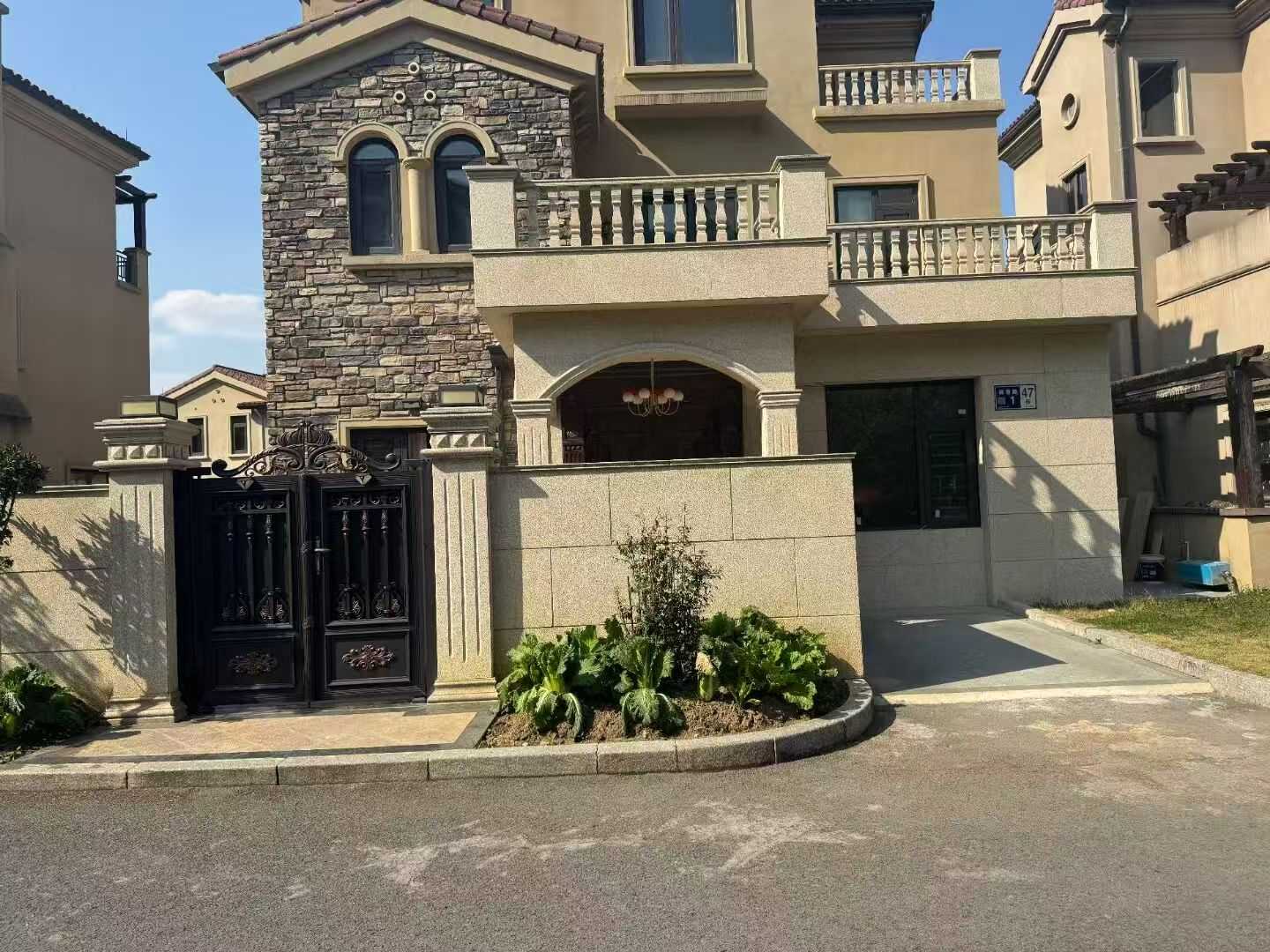 吉安黄金麻别墅干挂效果展示