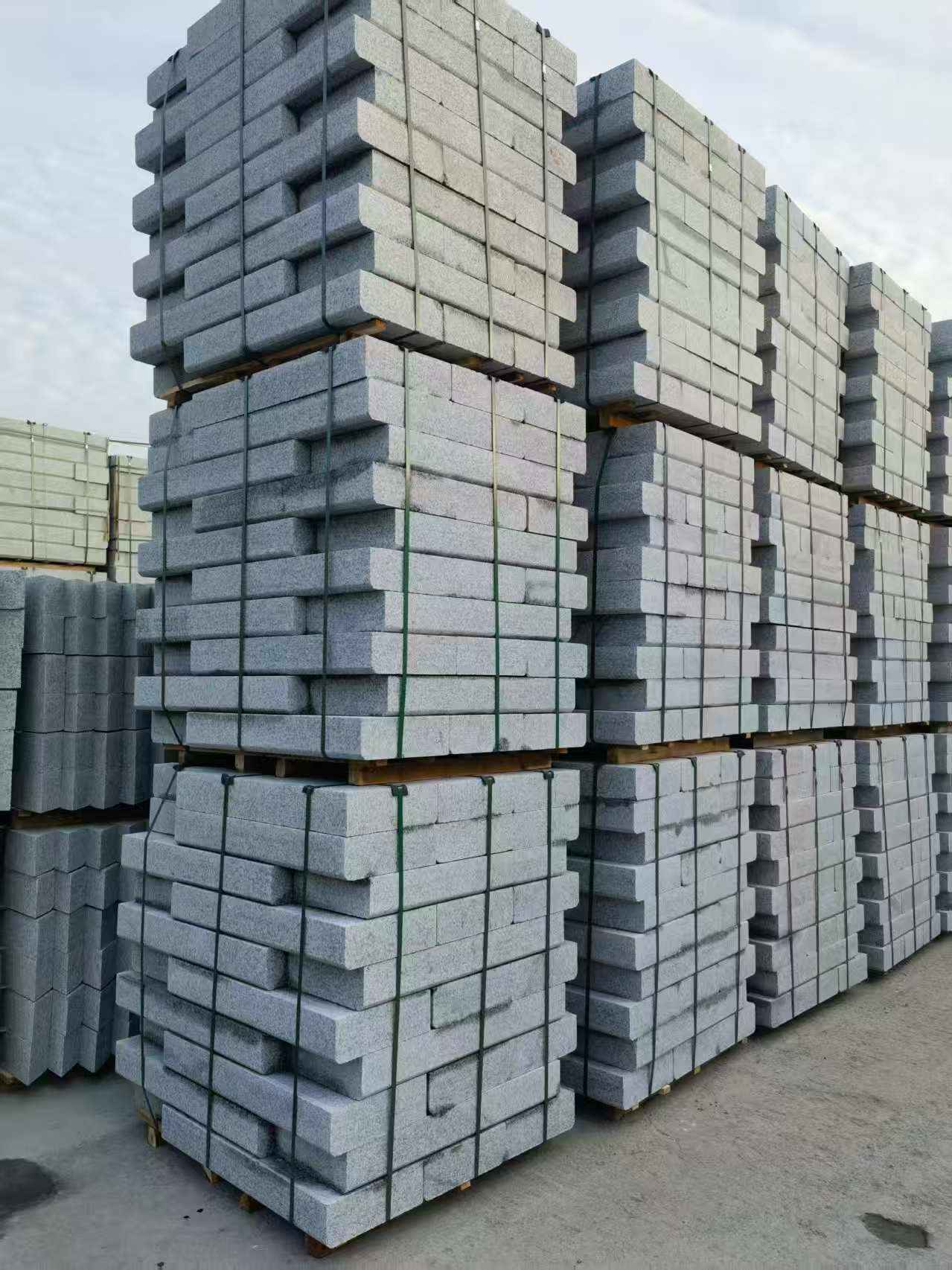 吉安 路沿石（路侧石），颜色一致，尺寸标准