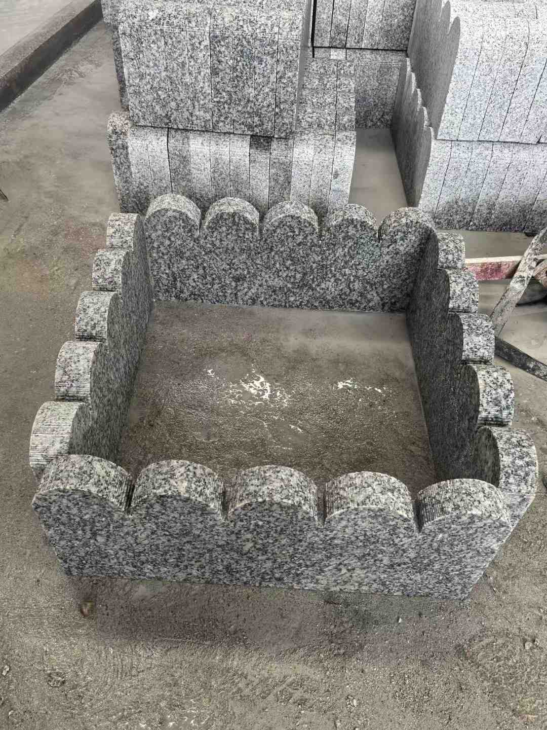 吉安 花边石、花坛围栏石、花池界石、菜园栅栏石、镶边石、波浪状界石介绍