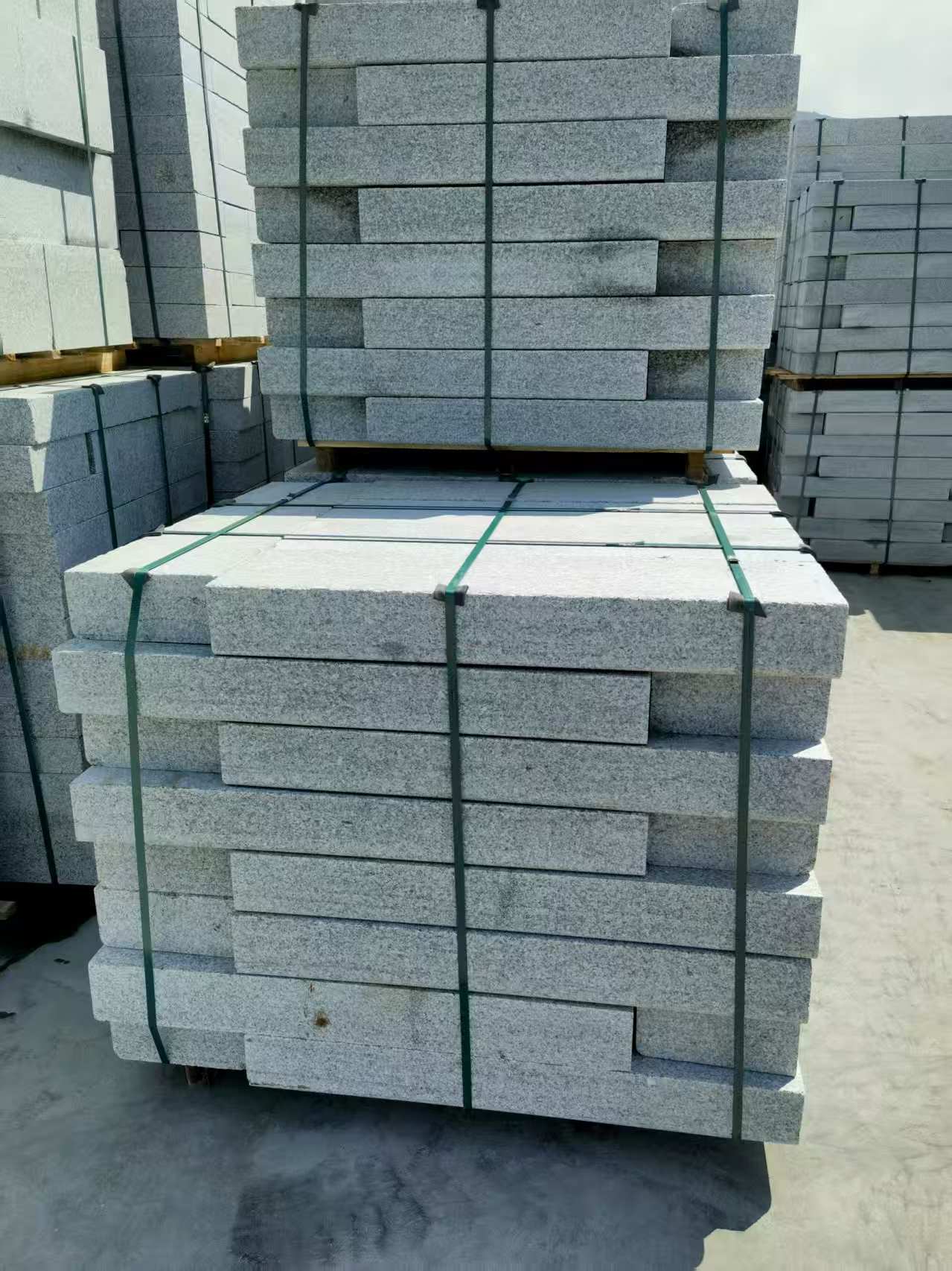 吉安 芙蓉白花岗岩路沿石、平石尺寸标准，色泽均匀