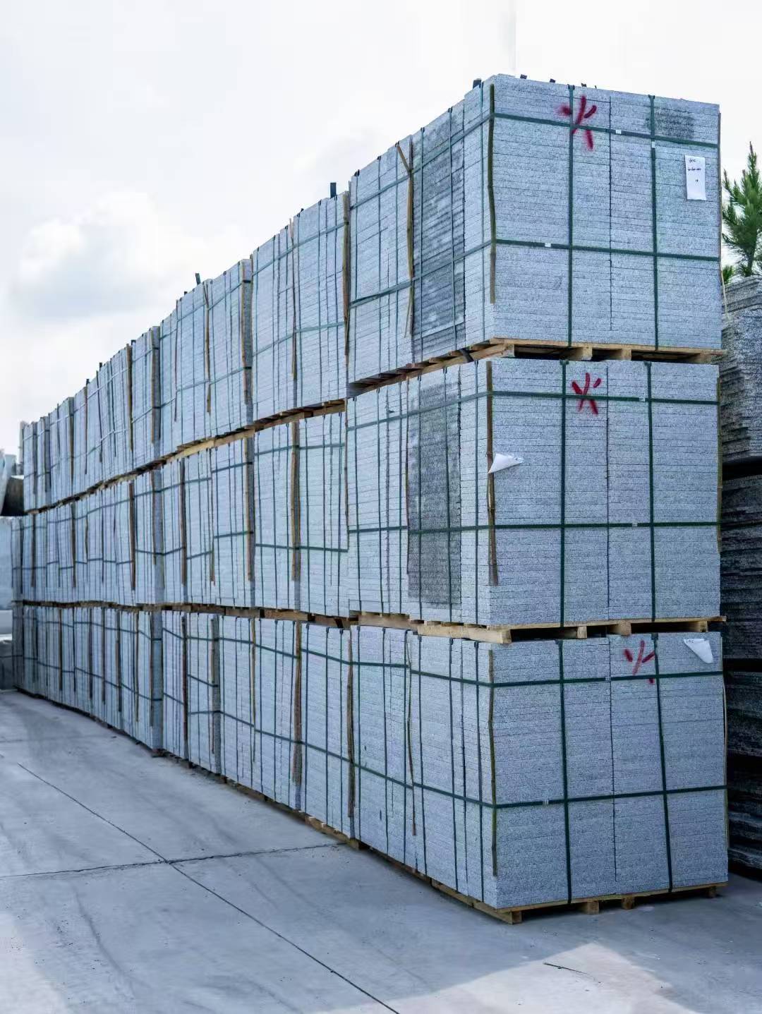 吉安 芙蓉白3公分火烧地铺成品300*600