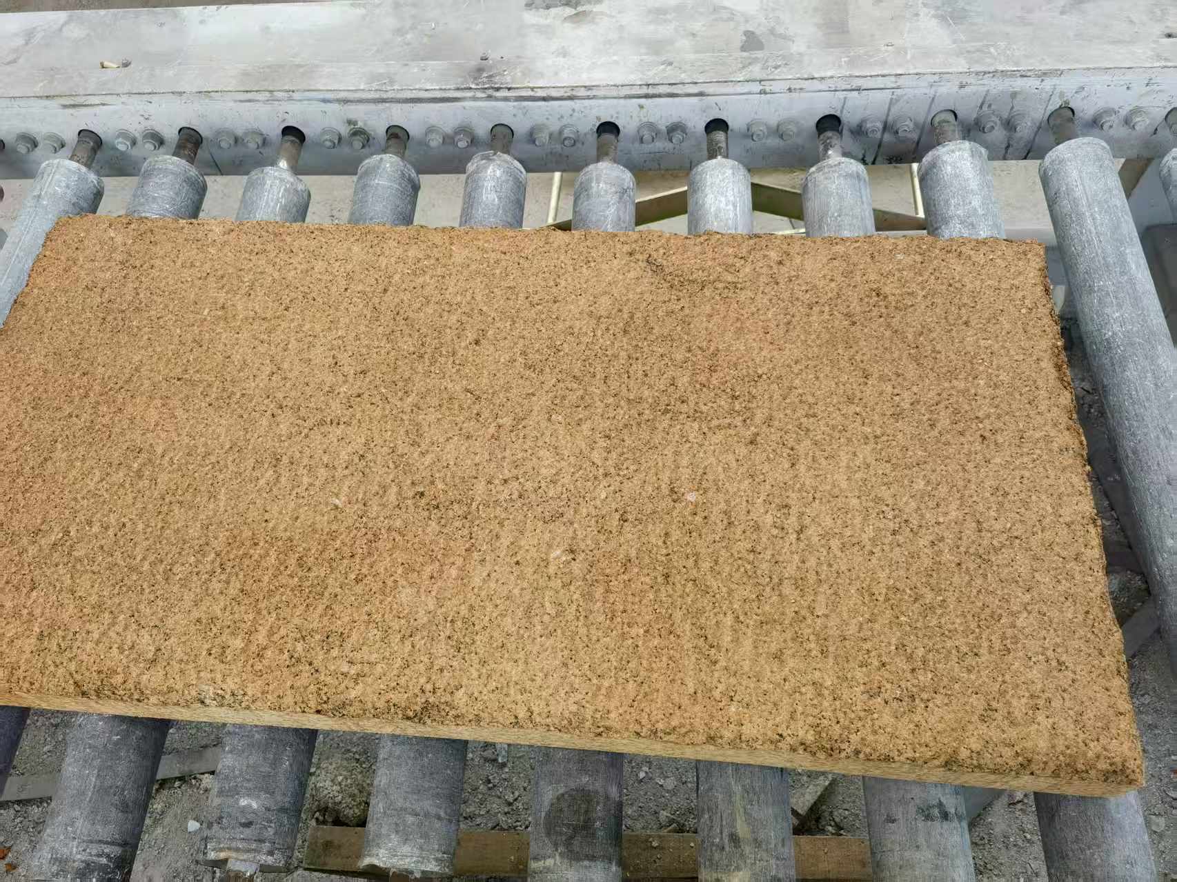 吉安 菠萝面老石板，做旧仿古石，流水线生产加工